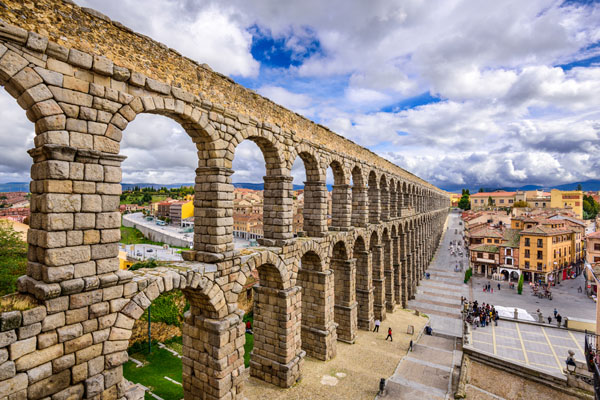 image of a roman aqueduct for air conditioning