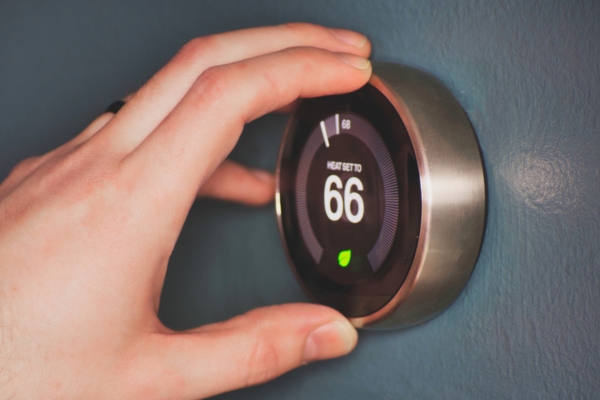 digital thermostat adjustment