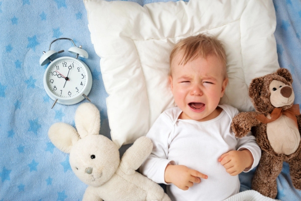 toddler crying due to heat caused by power outage in summer